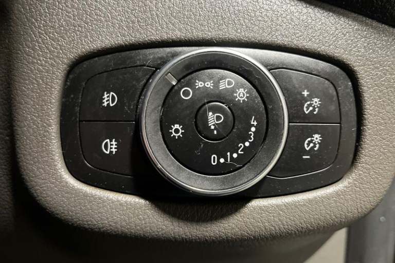 2021 Ford Tourneo Connect 1.5 EcoBlue 120 Titanium 5dr Manual MPV Diesel Manual