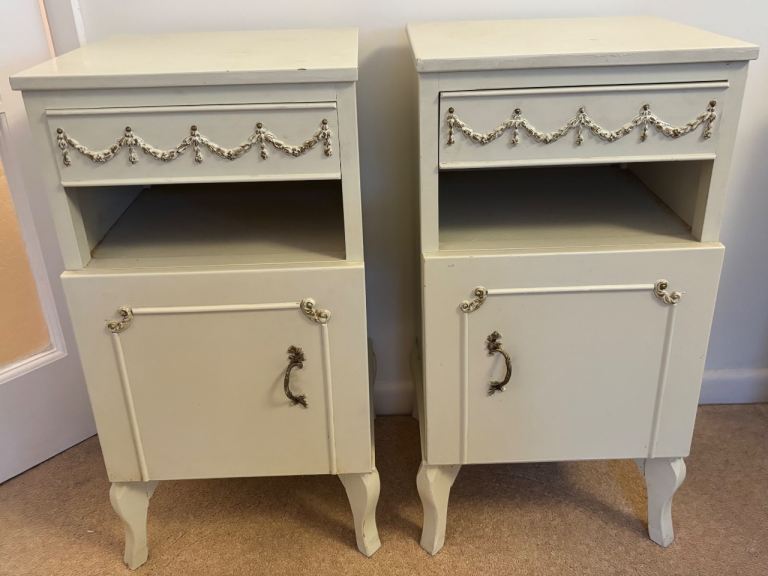 FREE 2x Bedside Tables 