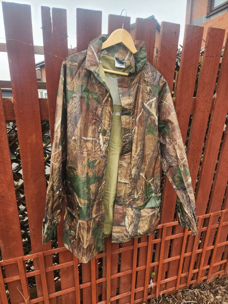 ProClimate Woodland Camouflage Waterproof Jacket – Lightweight Hunting / Fishing / Bushcraft Coat