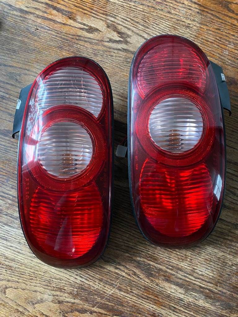 Mazda MX5 mk2.5 pair of rear lights