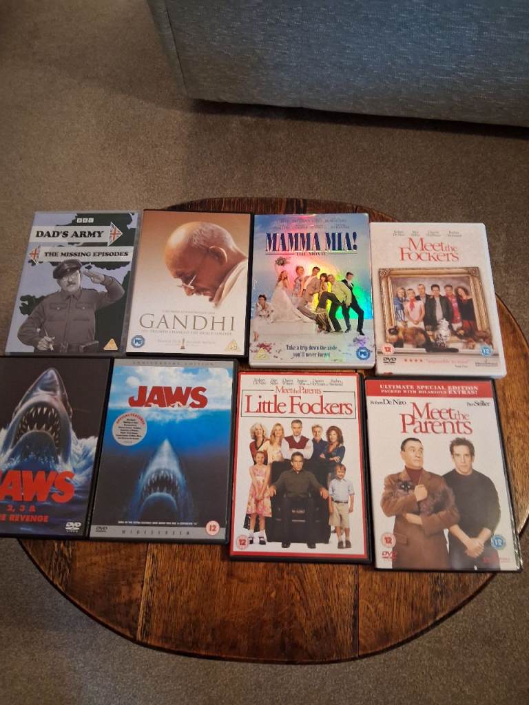 8 dvds films, 10 movies, including all 4 Jaws movies