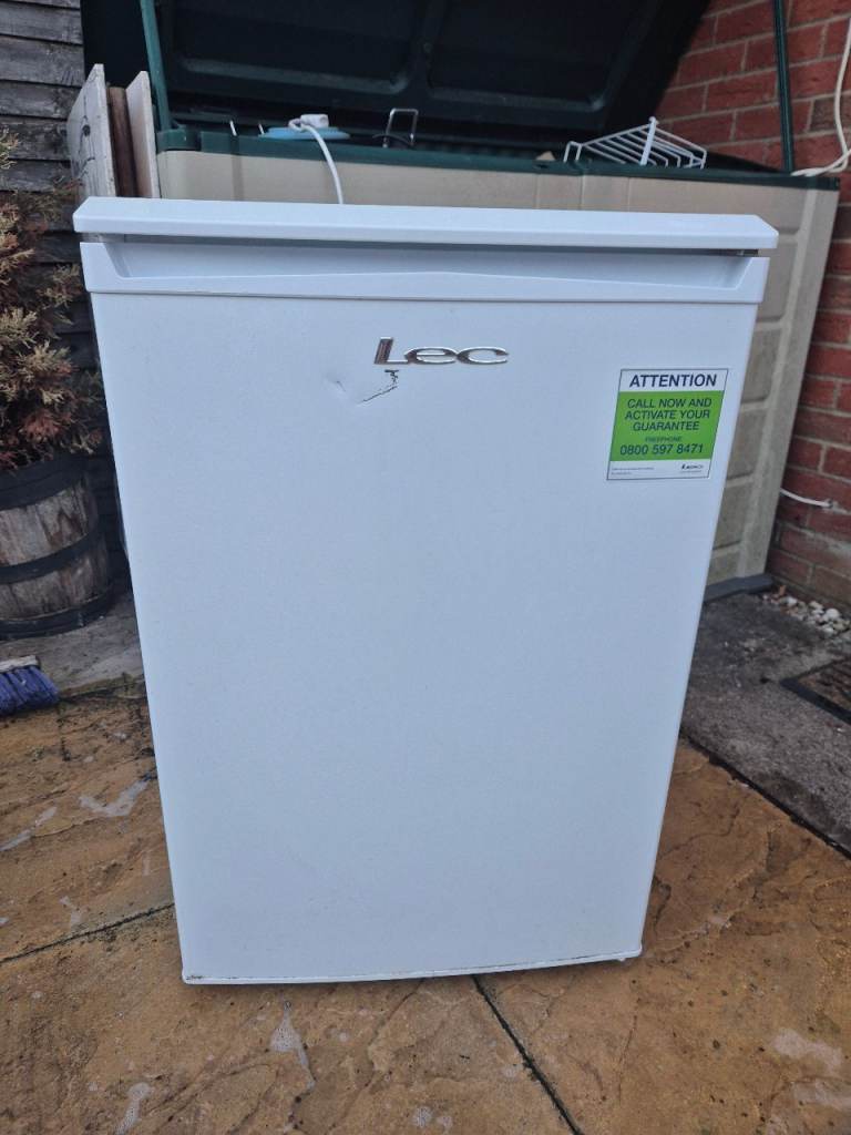 Lec Undercounter Fridge - White, Good Condition, delivery available 