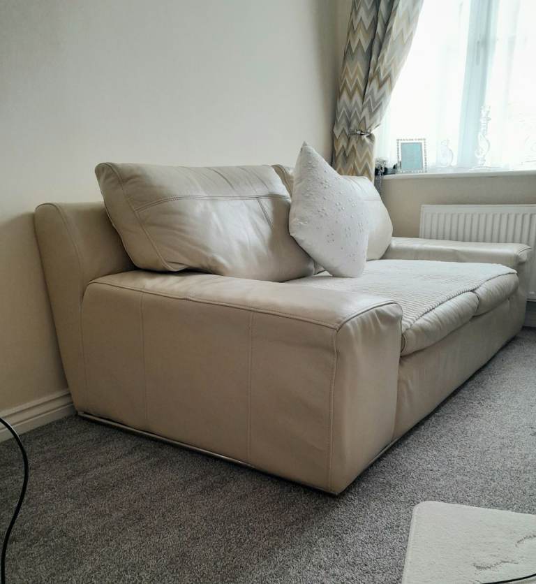 Cream leather sofa set