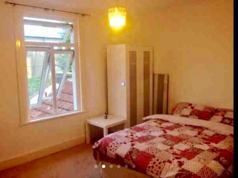 Large double room for rent bills included beautiful house with garden 
