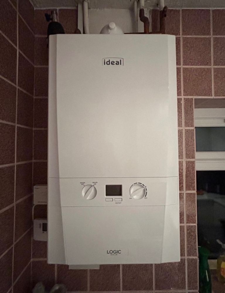 Ideal Logic Boiler - Great Condition - In working order 