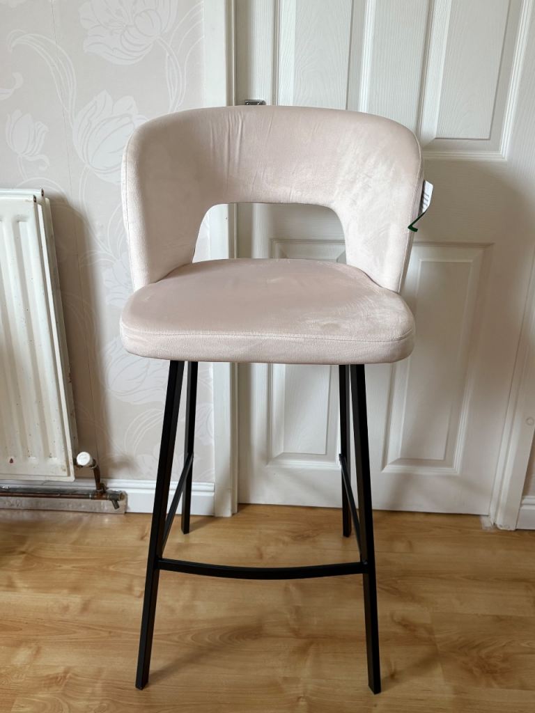Cream Velvet Bar Stool with Black Metal Legs – As Good As New