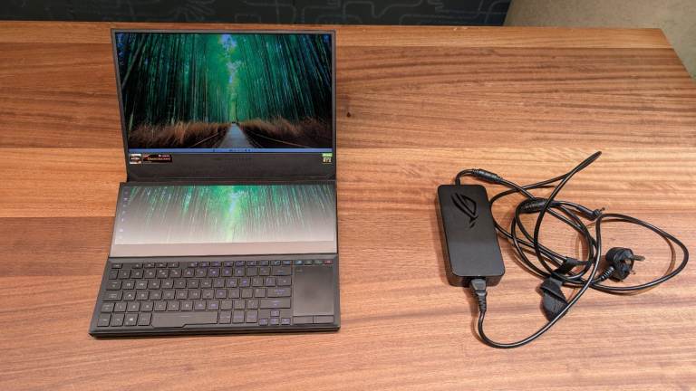 ASUS ROG Zephyrus Duo 15 SE | RTX 3080 16GB Vram | Ryzen 9 | 32GB RAM | Dual 4K 