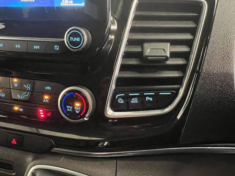 2022 Ford Tourneo Custom 2.0 EcoBlue Hybrid 185ps L/R 8 Seater Titanium X MPV DIESEL Manual