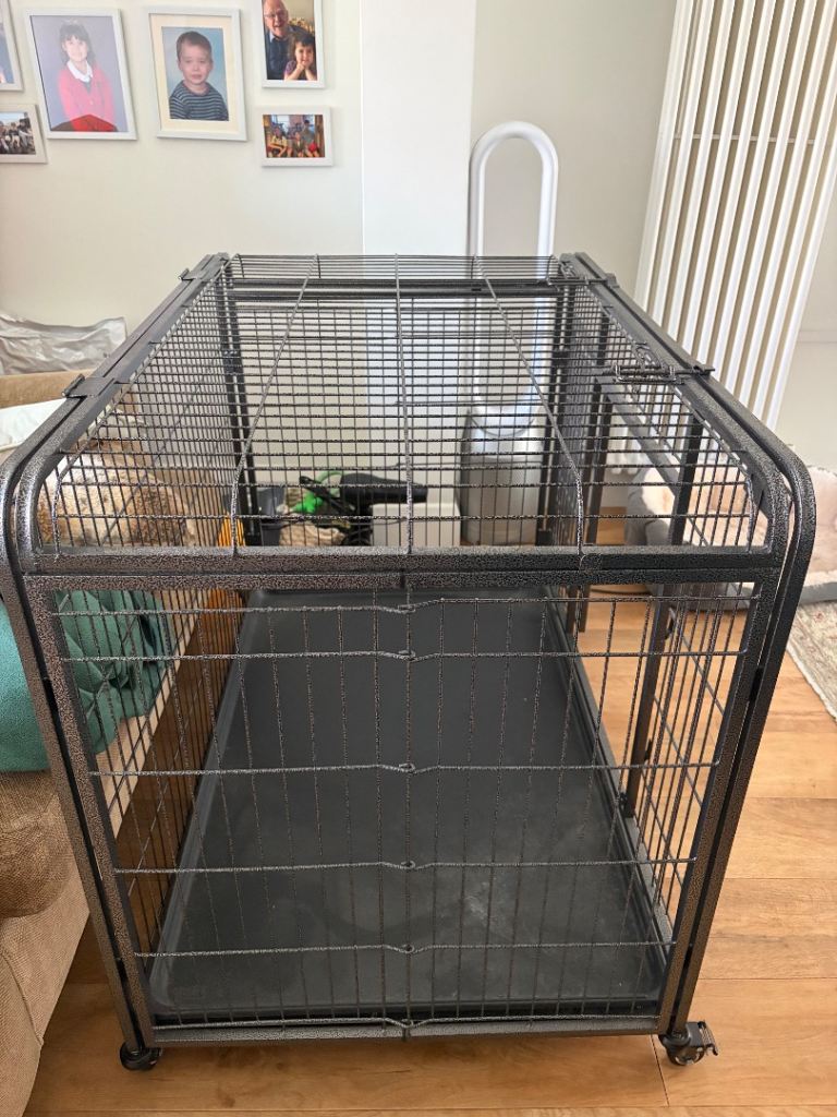 Large Dog crate. Excellent condition.
