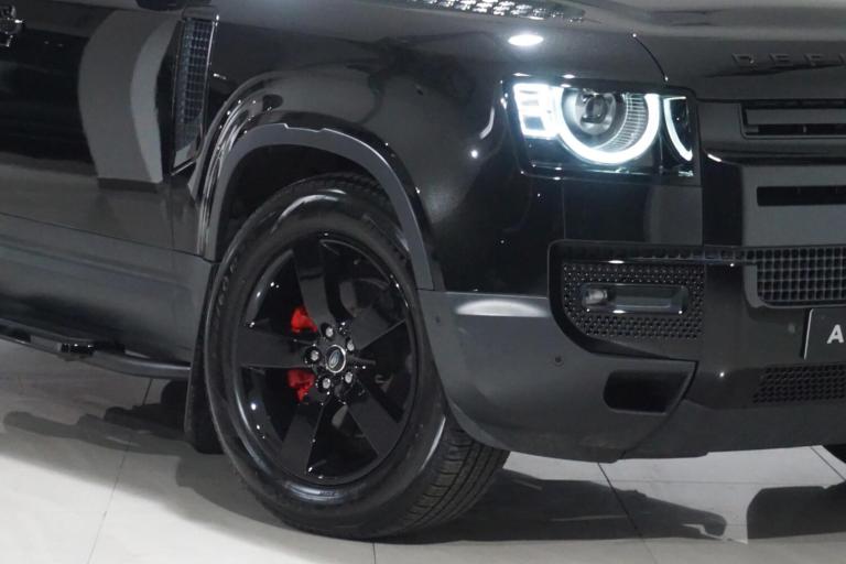 2023 Land Rover Defender 110 3.0 D250 MHEV HSE Hard Top SUV Auto 4WD MWB Euro 6 (s/s) 5dr PANEL V...