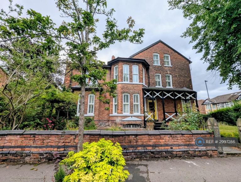 6 bedroom house in Amherst Road, Manchester, M14 (6 bed) (#2997286)