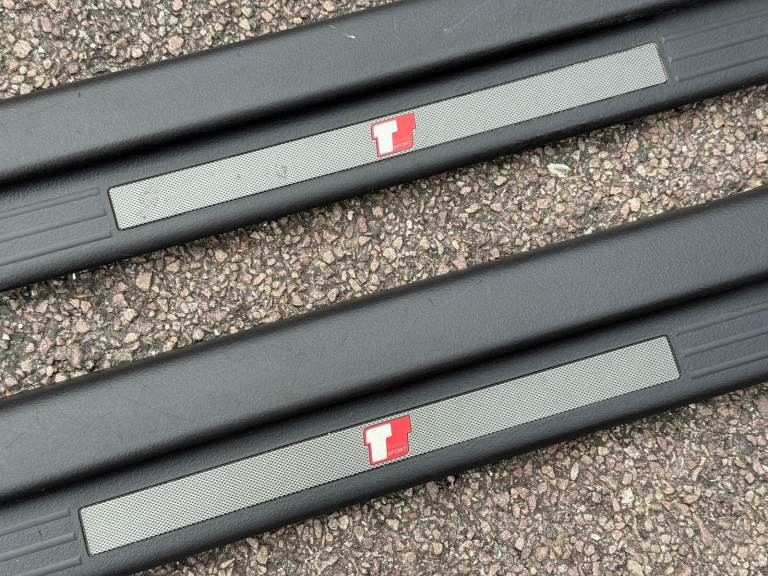 Toyota Yaris T Sport MK1 PH2 3dr Scuff Plates Sill Plates Trims Pair