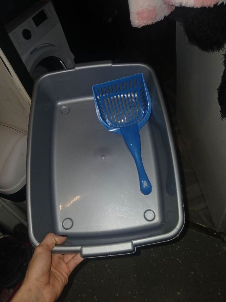 Cat litter tray & scoop