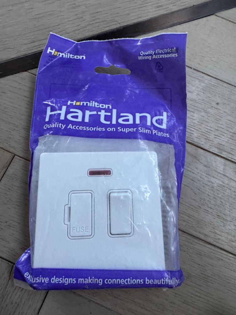 Hamilton slim 1 gang double pole fused spur