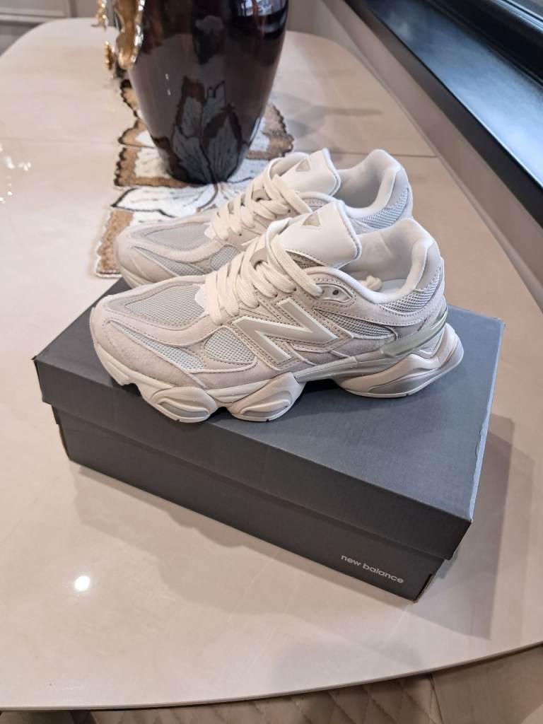 New balance 9060  beige size 6