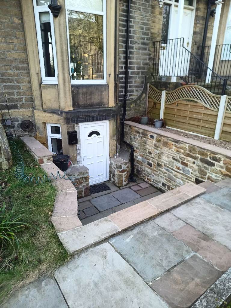 Self contained studio flat 