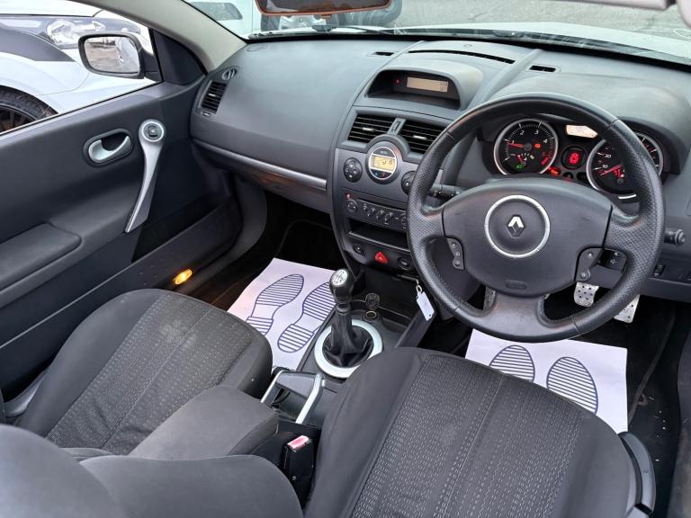 2008 Renault Megane 1.9 dCi Dynamique 2dr Non FAP - 12 Month Mot -  CONVERTIBLE Diesel Manual
