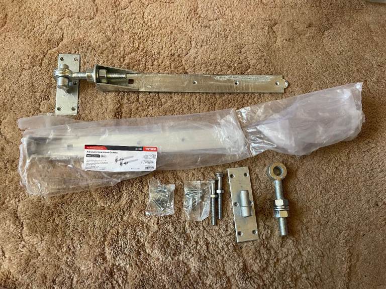 Timco Hot Dipped Galvanised Adjustable Band & Hook On Plate Hinges