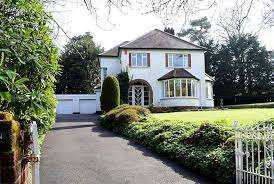 LOOKING FOR RESIDENTIAL OR COMMERCIAL PROPERTY WITH DEVELOPMENT POTENTIAL FOR SALE