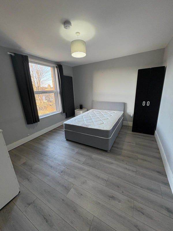 LEEDS DSS UC LCW PIP BENEFITS DOUBLE ROOM