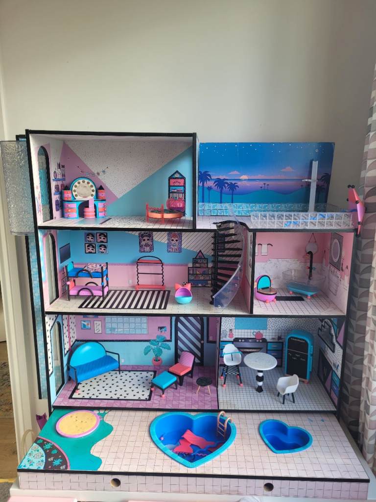 Large LOL Surprise Doll House with Furniture - Good Condition