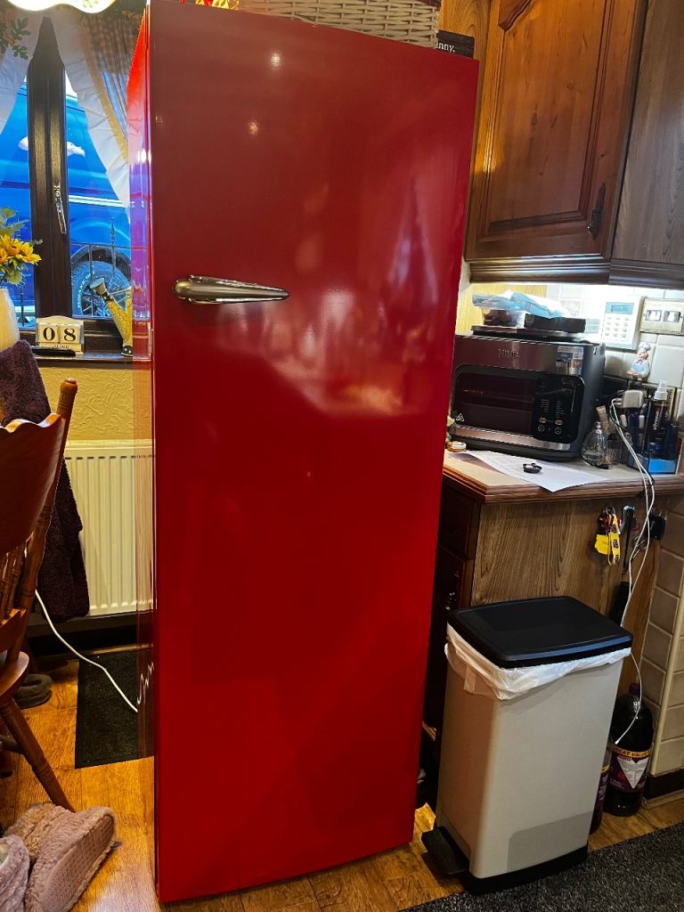 Full larder fridge 