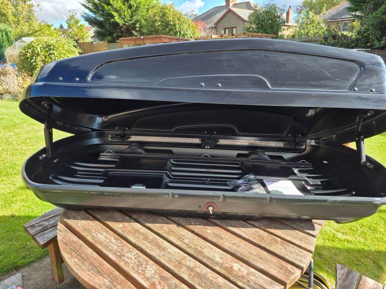 Halfords advanced 470ltr roofbox