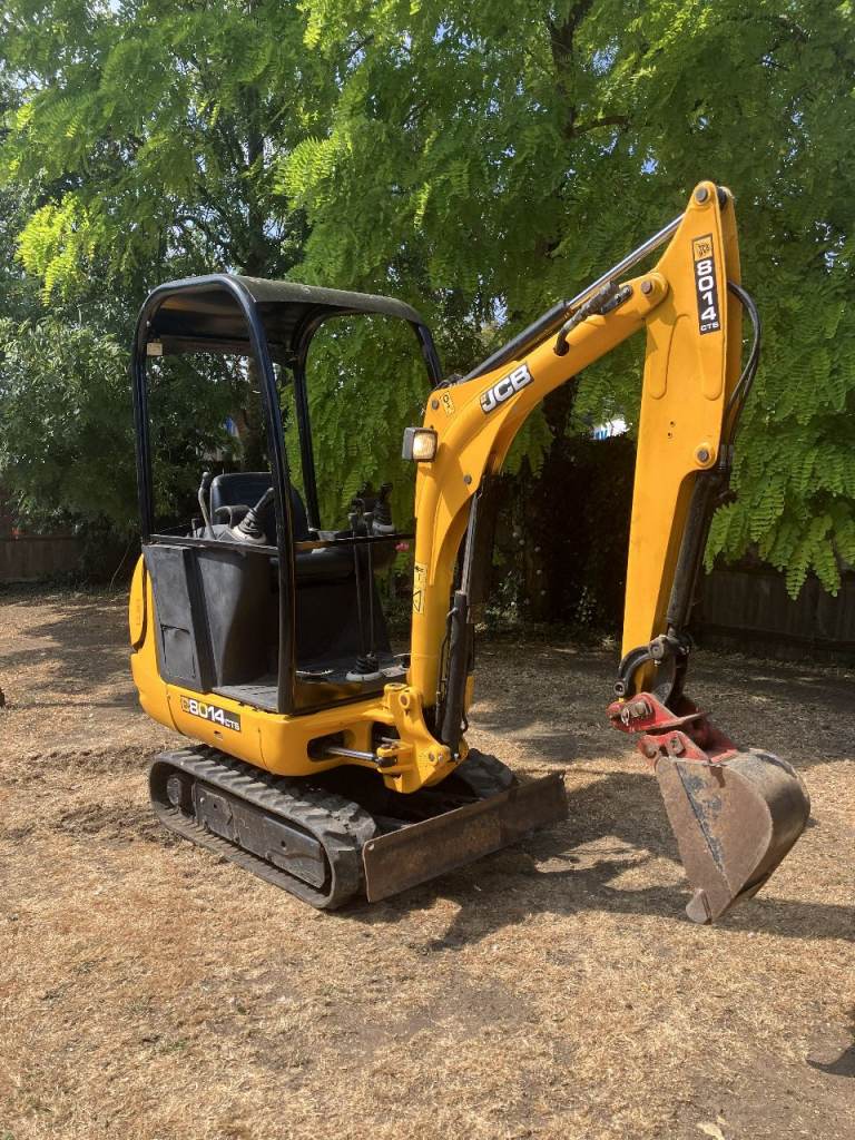 JCB MINI DIGGER 