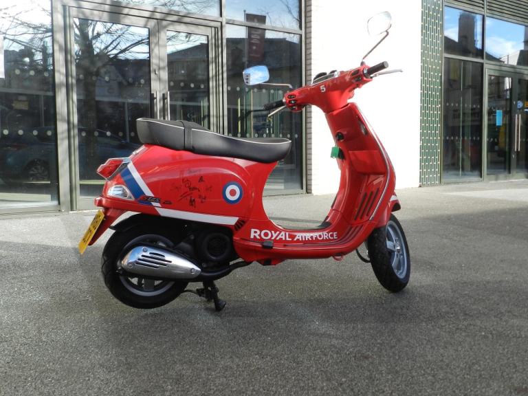 Piaggio Vespa S 125 Red Arrows Special Edition