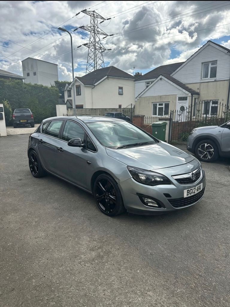 Vauxhall, ASTRA, Hatchback, 2012, Manual, 1956 (cc), 5 doors