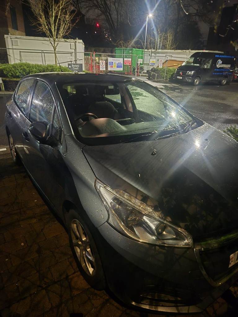 Peugeot, 208, Hatchback, 2017, Manual, 1199 (cc), 5 doors