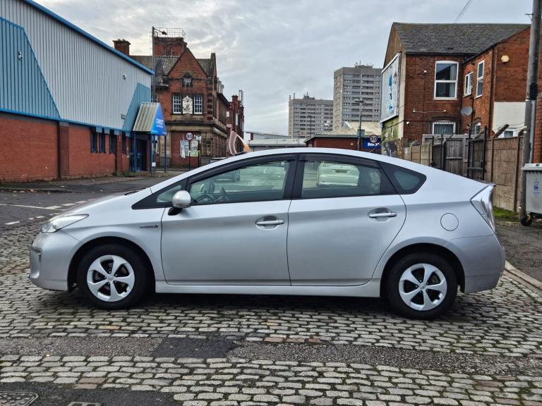 2015 Toyota Prius 1.8 Hybrid Automatic 5dr 5 Seats Hatchback Petrol/Electric Hybrid Automatic