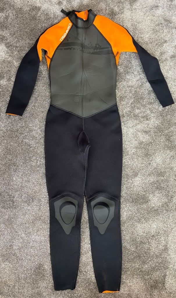 Kids wetsuit aged 12 years 