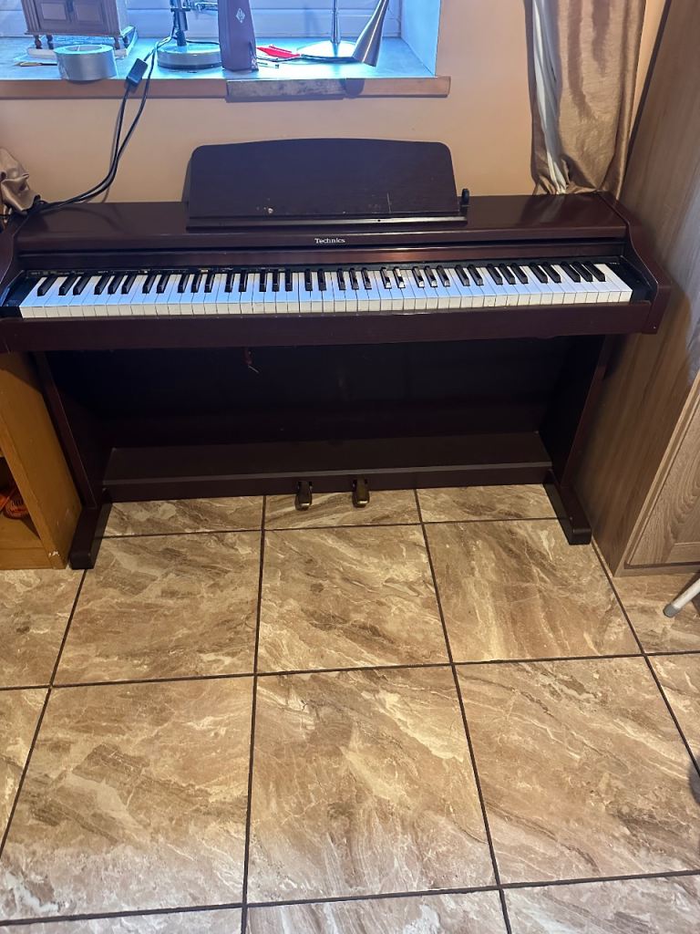Technics SX-PC26 electric piano