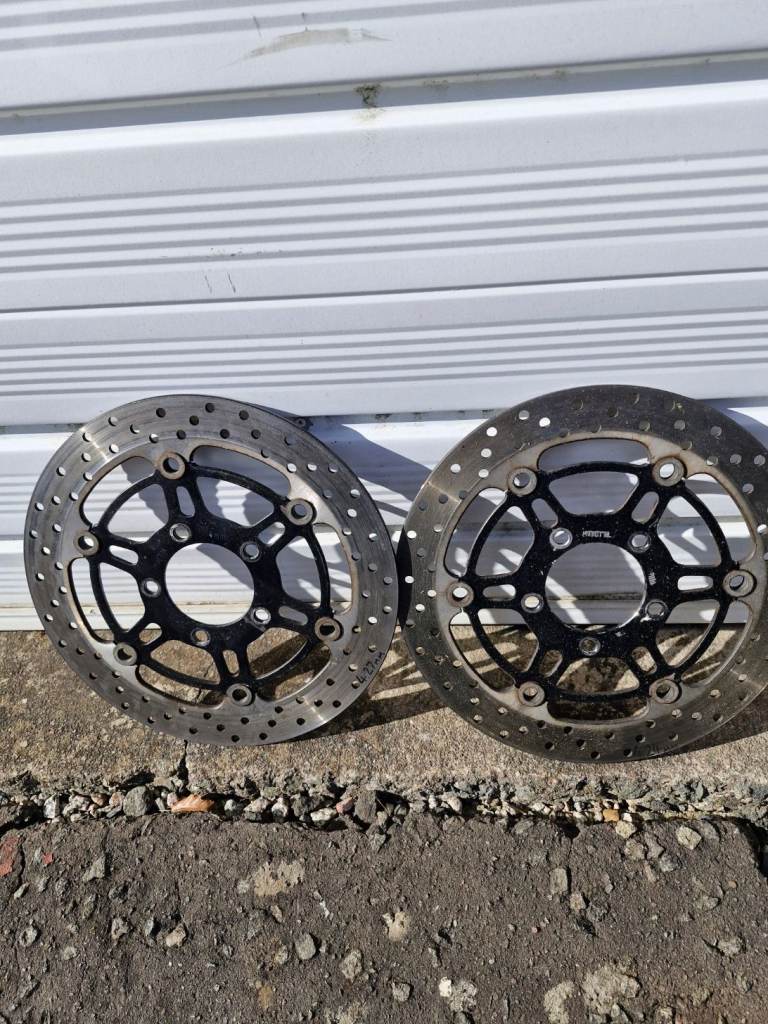 Suzuki GSF 650 Bandit Brake Discs Front 2005 2006 GSF650 B066