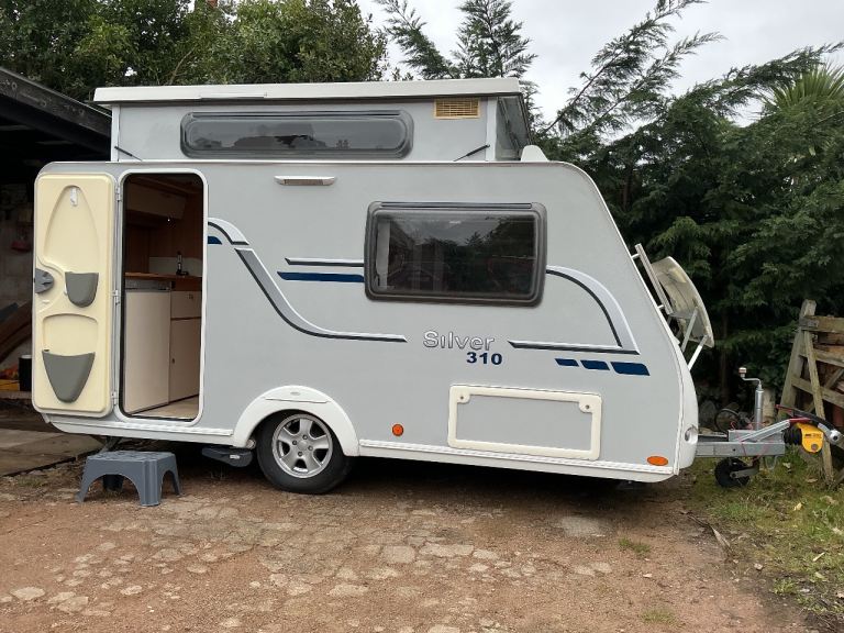 Trigano Silver 310TDL pop top caravan
