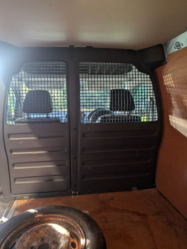 VW Caddy 2010-2015 Bulkhead Left & Right + centre metal bar