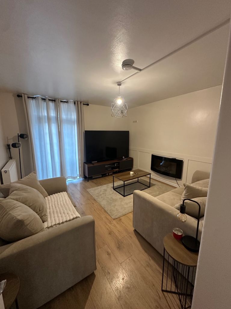 2 bedroom for a 3 bedroom 