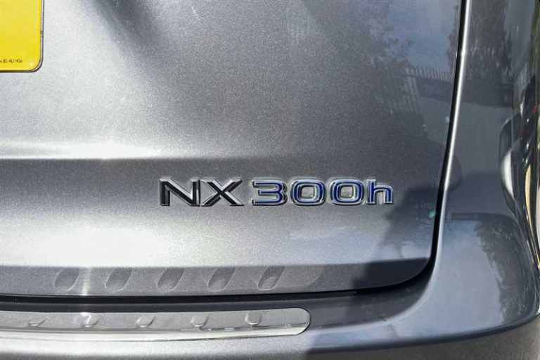 2020 Lexus NX 300h 2.5 Takumi 5dr CVT [Pan roof] ESTATE PETROL/ELECTRIC Automatic