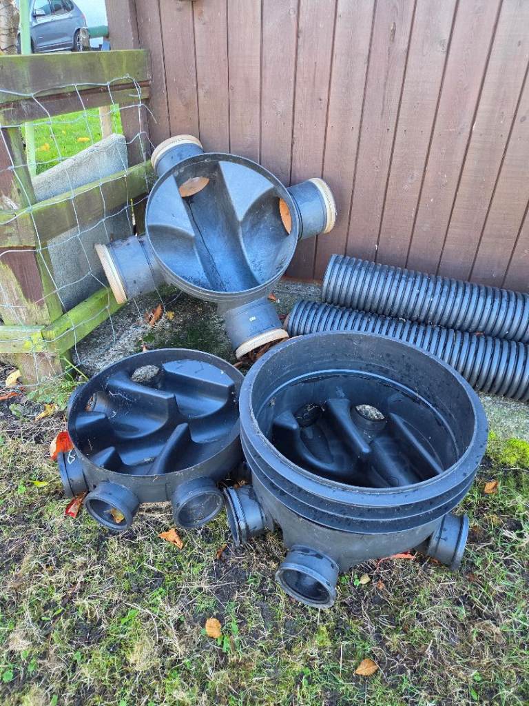 Drainage Inspection Chambers and Corrugated Pipe