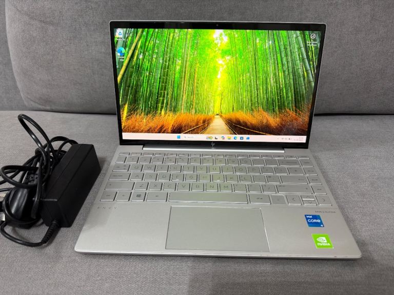 HP ENVY Laptop 13.3" inch Touchscreen Intel i5, NVIDIA GeForce Windows 11 256gb SSD