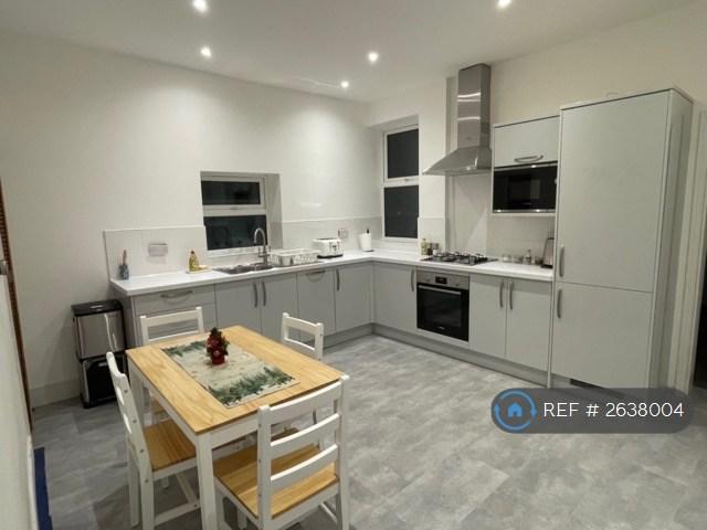 1 bedroom flat in The St, Ashtead, KT21 (1 bed) (#2638004)