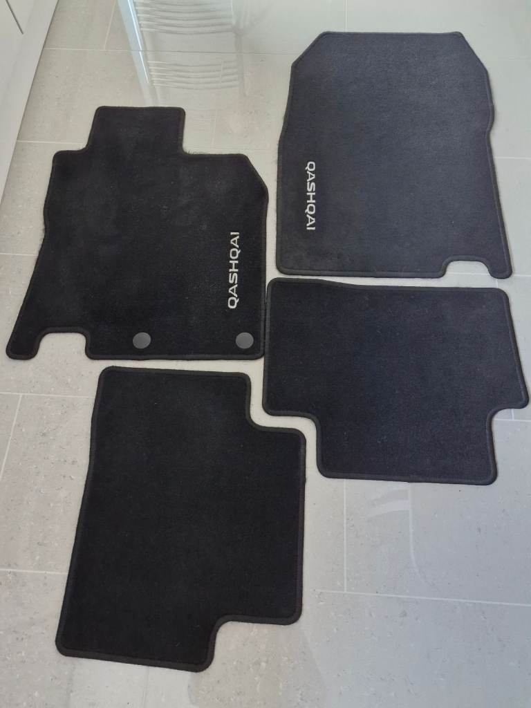 Set of 4 Qashqai car mats