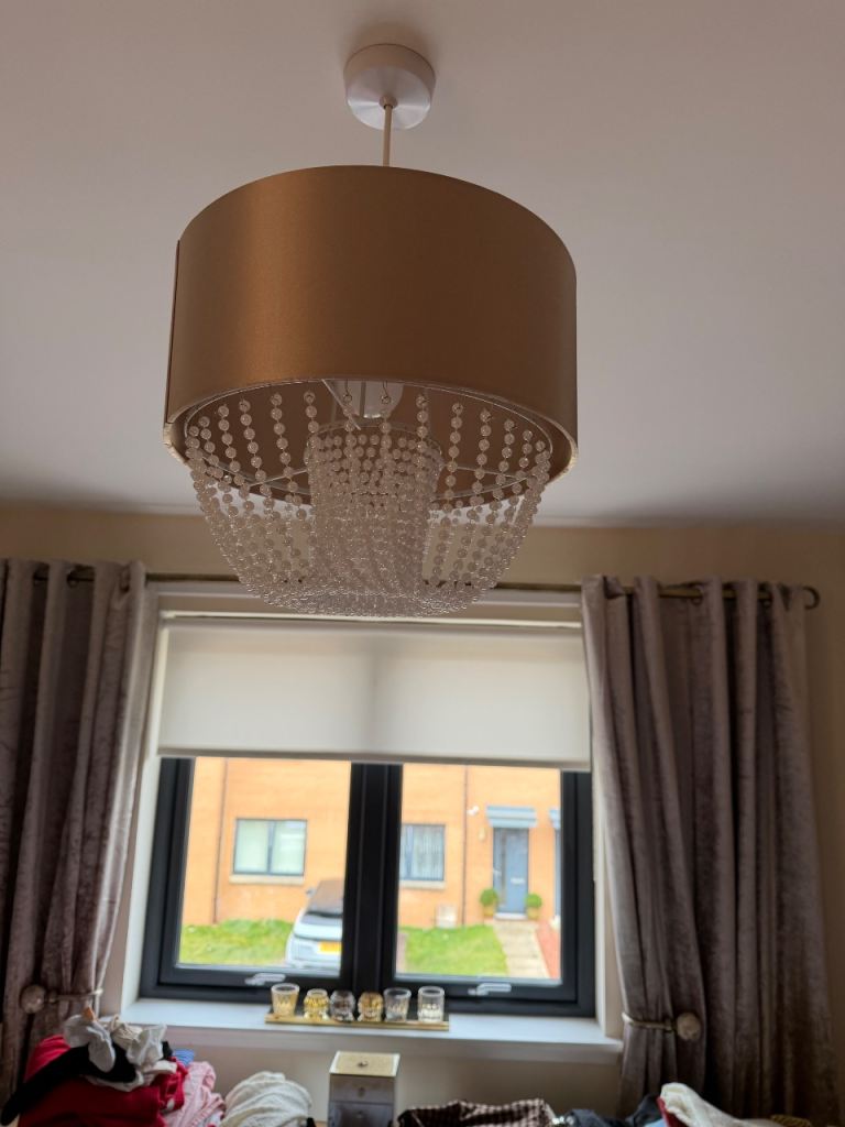 Kano and light shades