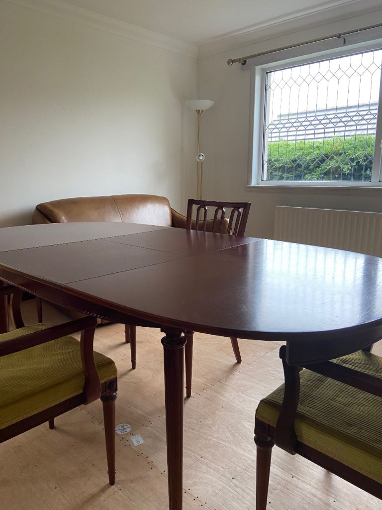 Table and chairs vintage Louis XV1 style 