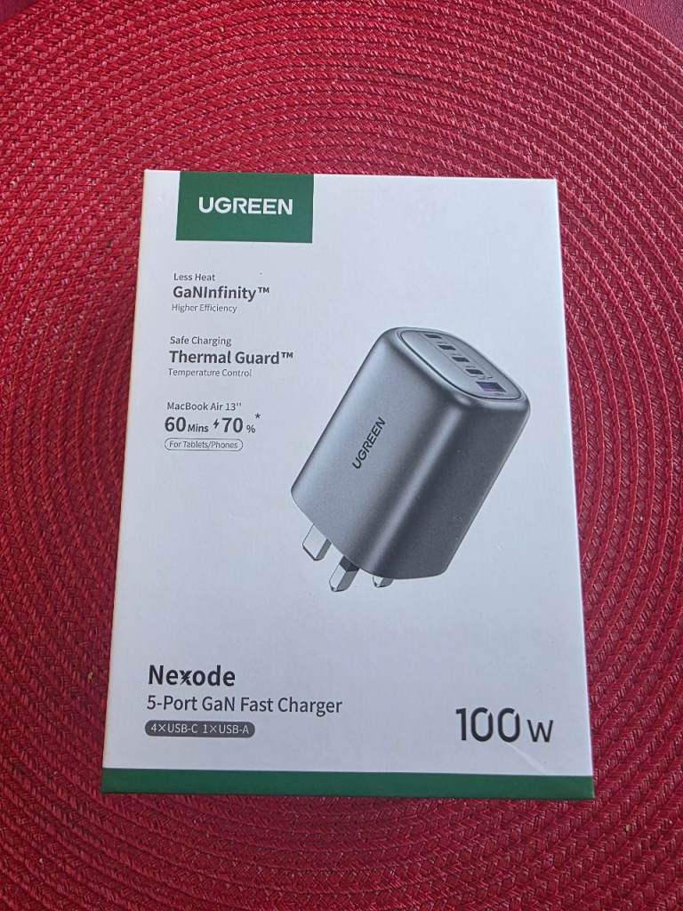 Ugreen 100W  Fast Charger Nexode USB-C  Plug ,5-Port GaN,Samsung,Iphone,Laptop