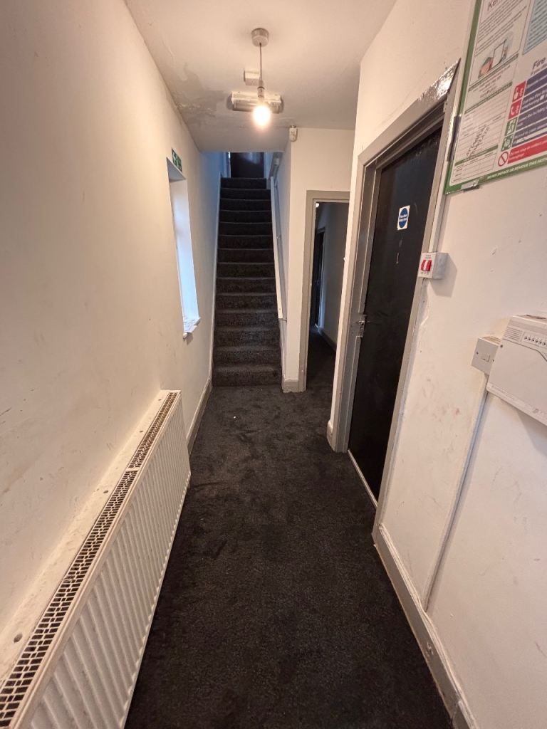 ROOMS TO LET - DSS WELCOME - B29 