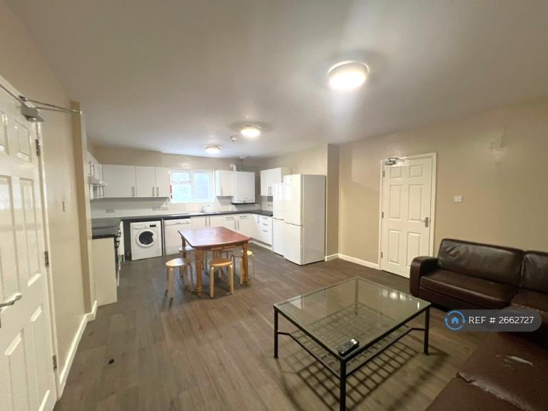 7 bedroom flat in Classic House, Bristol, BS1 (7 bed) (#2662727)