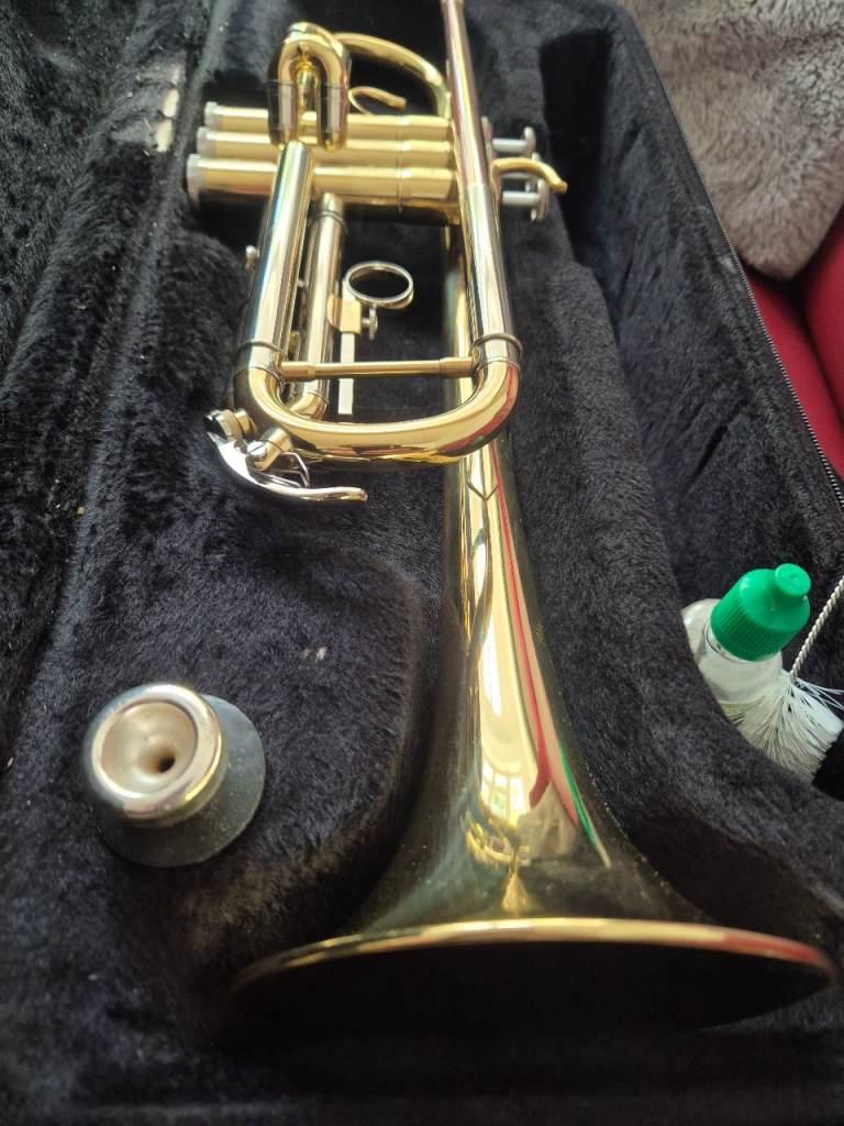 Brass Trumpet with Case and Mouthpiece – Good Condition