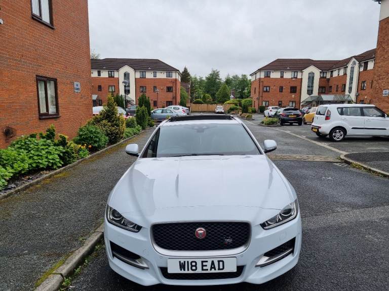 JAGUAR XE 20D AWD R-SPORT PX WELCOME 